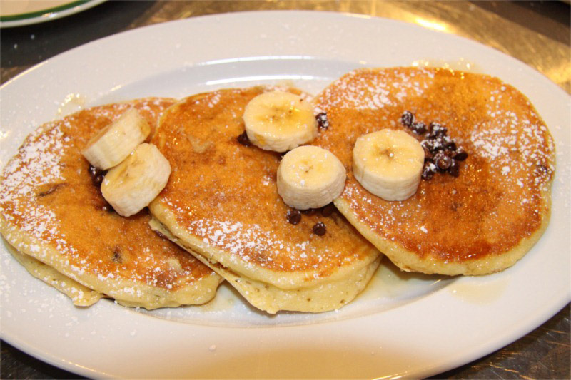 Chocolate-Chip-Banana-Pancakes-8x6.JPG