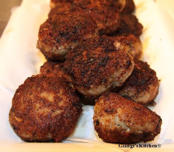 Turkey-and-Sausage-Boulettes-1-copy-8x6.JPG