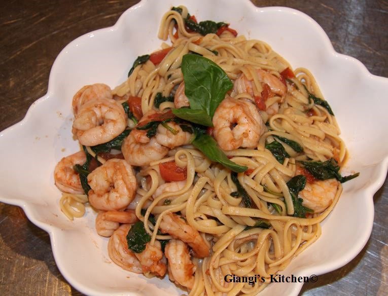 Linguine-with-Prawns-Tomaotes-and-Spinach.-copyJPG-8x6.JPG