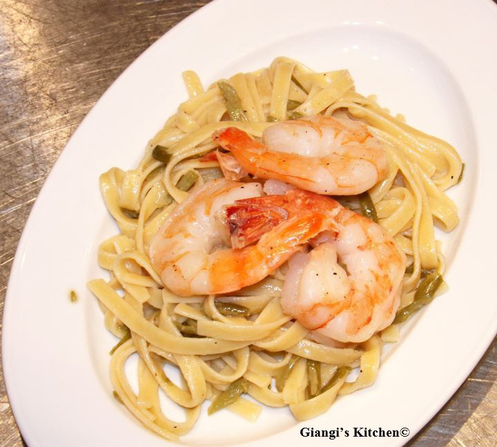Fettucine with Poached Prawns. 4 copyJPG