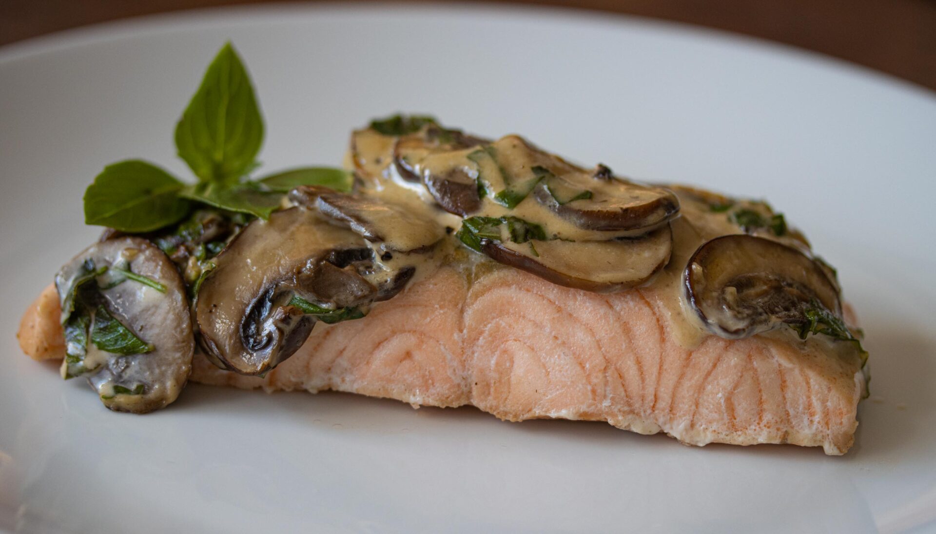 salmon with basil mushroom sauce