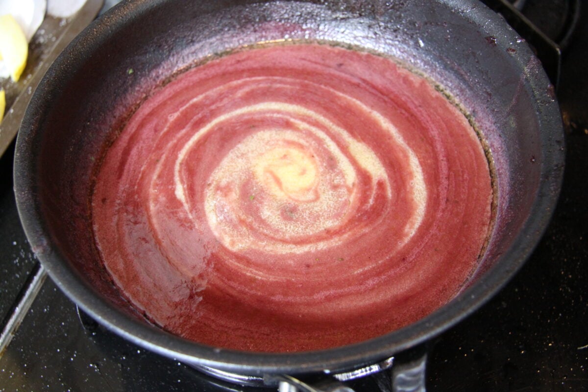 Bordelaise sauce being made.