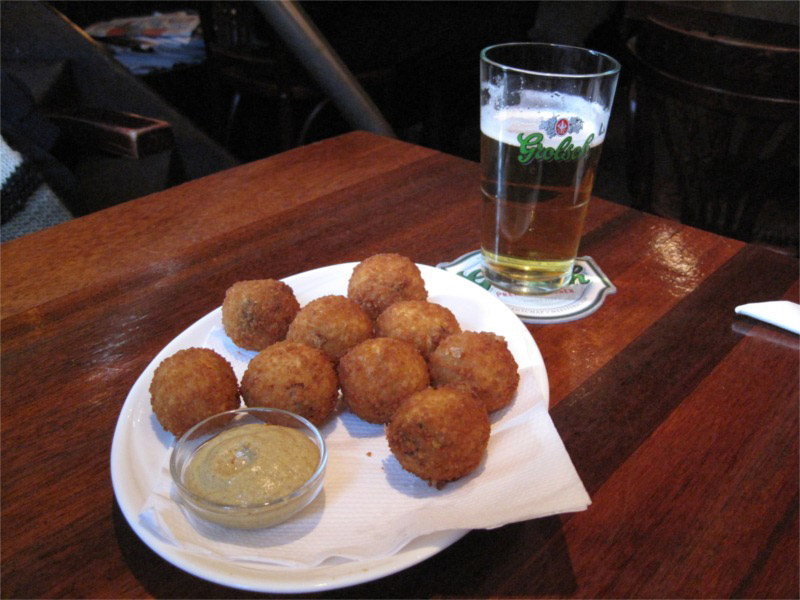 Bitterballen-
