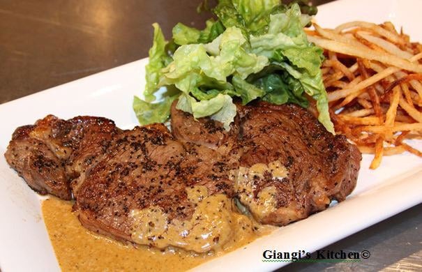 Steak-Frites-et-Salade-copy-8x6.JPG