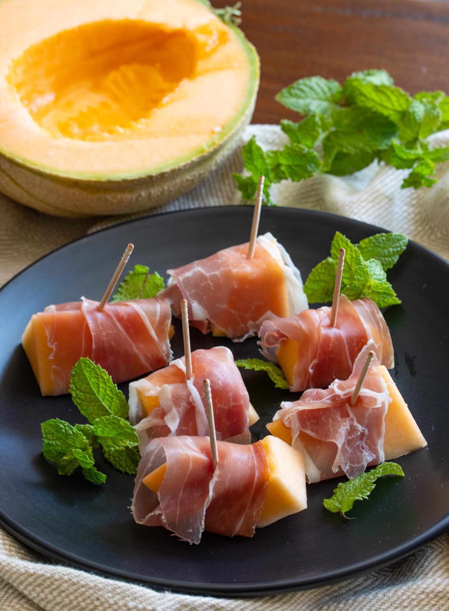 Cantaloupe Or Melon With Prosciutto The Best Summer Recipe Giangis 