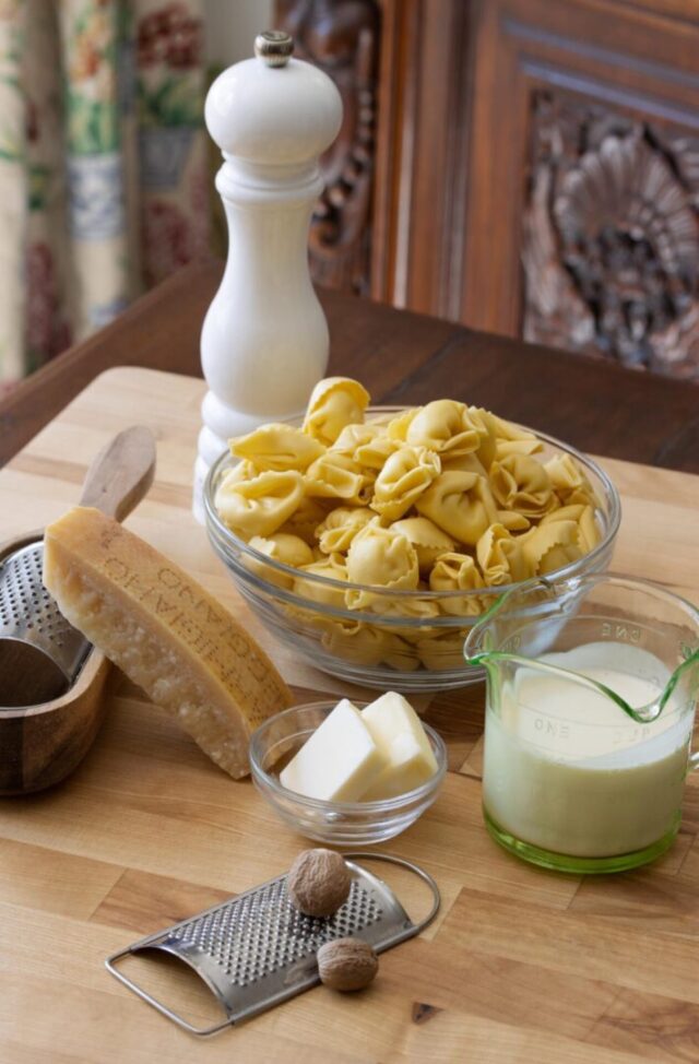 Cheese Tortellini Alfredo Giangi's Kitchen