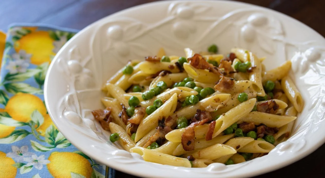 Penne pasta, peas, and bacon