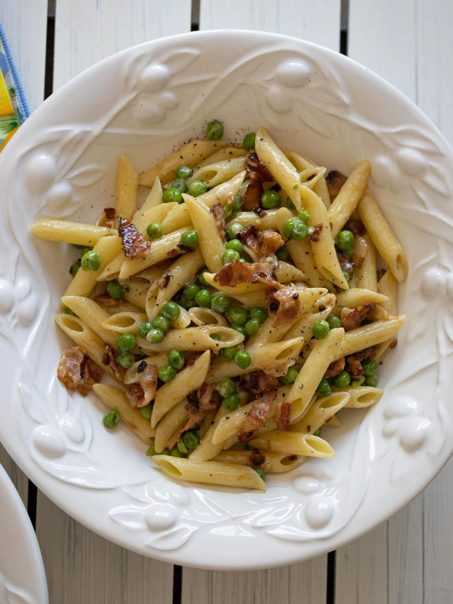 penne pasta, peas and bacon Penne pasta, peas, and bacon.