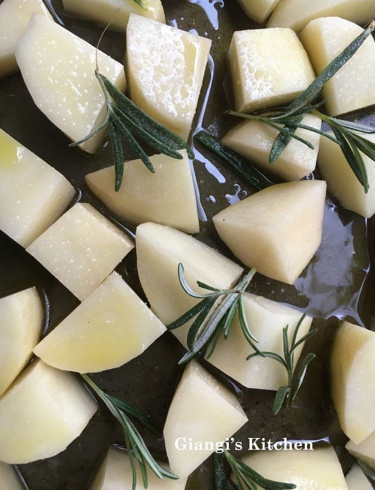 Roasted rosemary potatoes