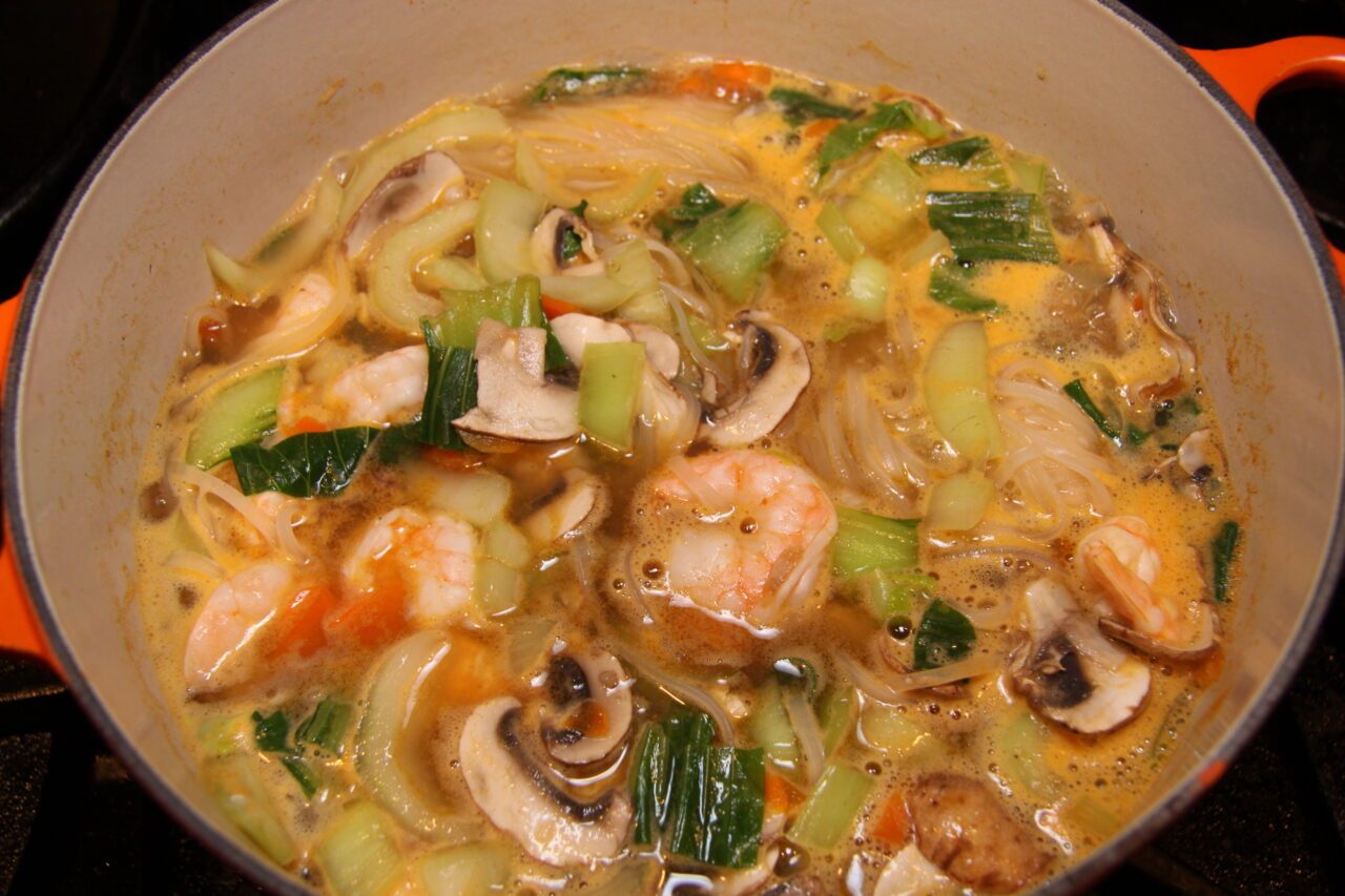 Pad Thai with Shrimp and Vegetables Pad Thai with Shrimp and Vegetables