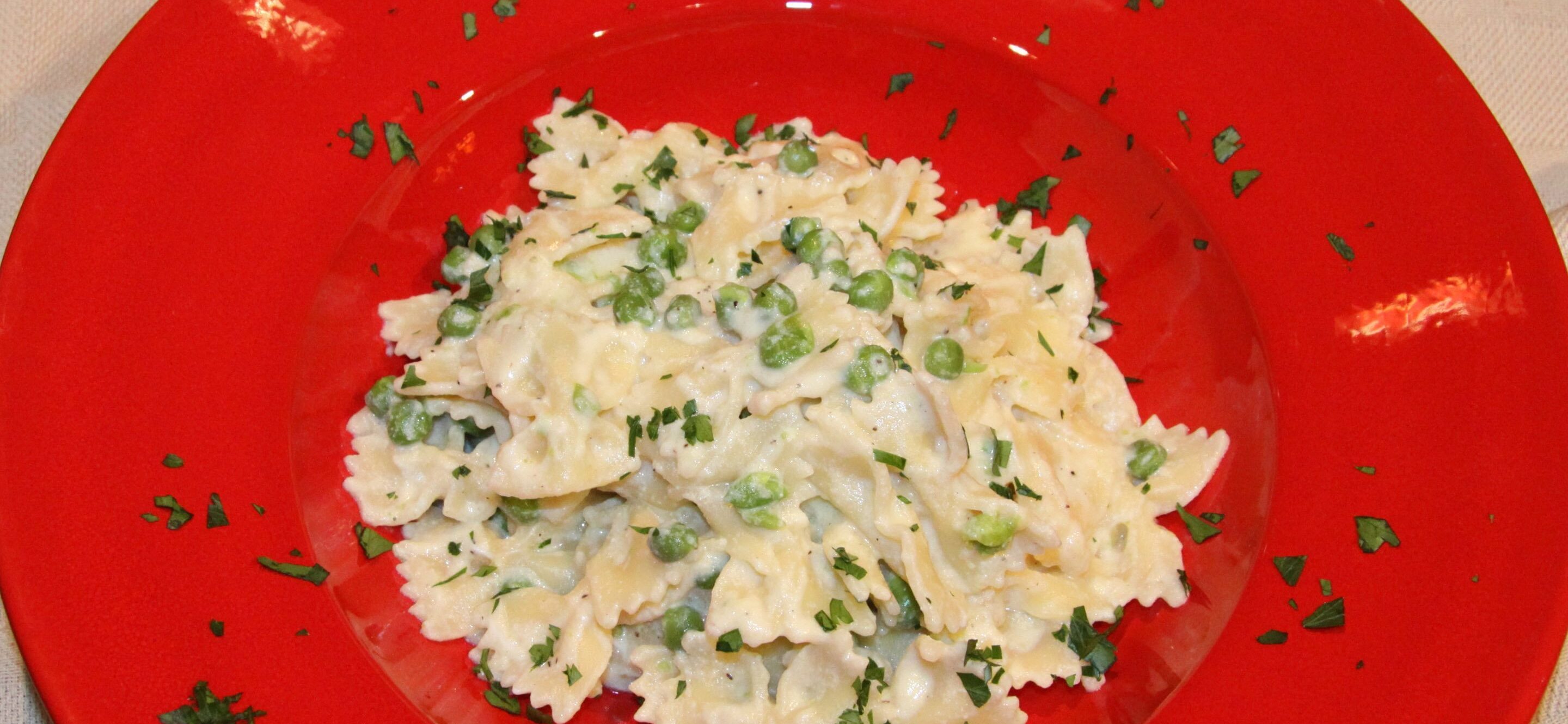 farfalle with ricotta and peas