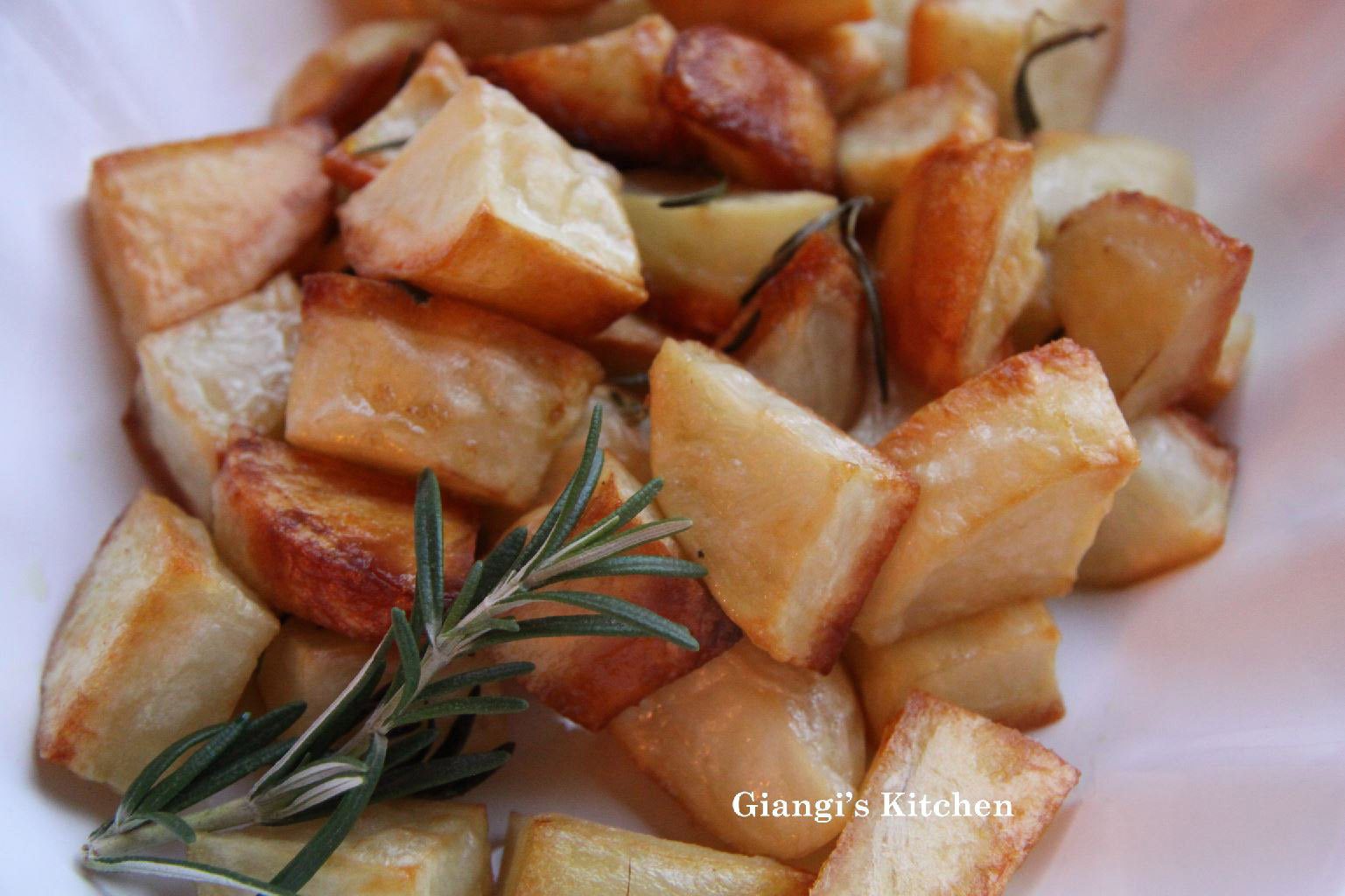 roasted rosemary potatoes – oh so yummy!!!