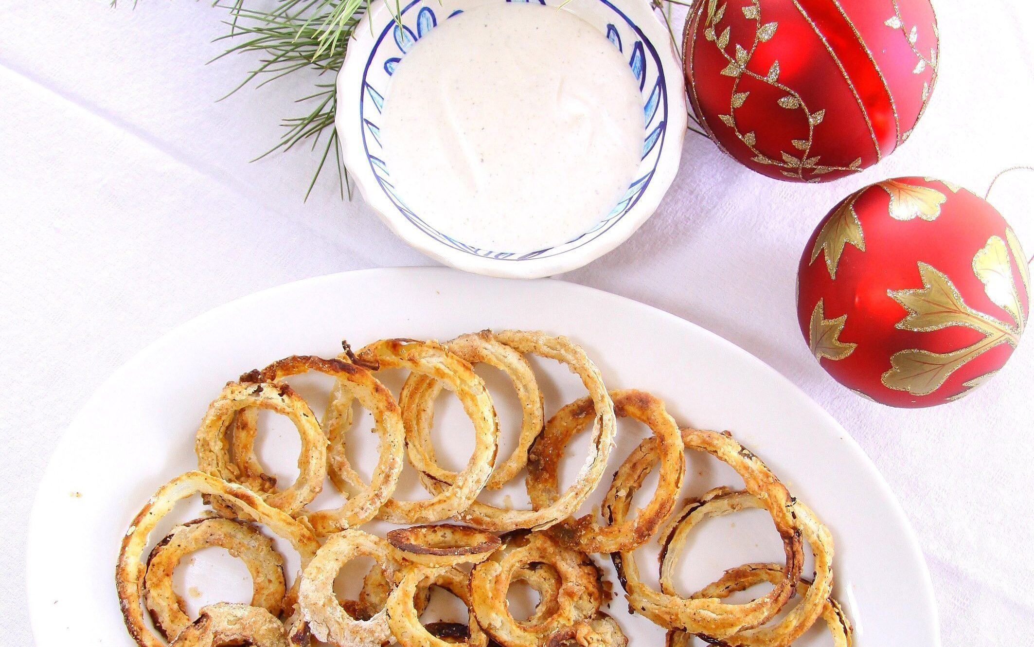 oven baked onion rings with cumin dipping sauce
