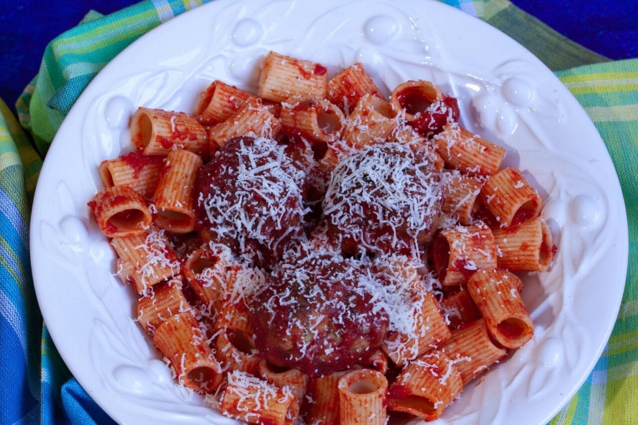 Ricotta Meatballs With Simple Tomato Sauce Ricotta Meatballs With Simple Tomato Sauce