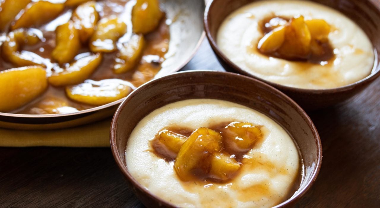caramel apples with semolina puding caramel apples with semolina pudding