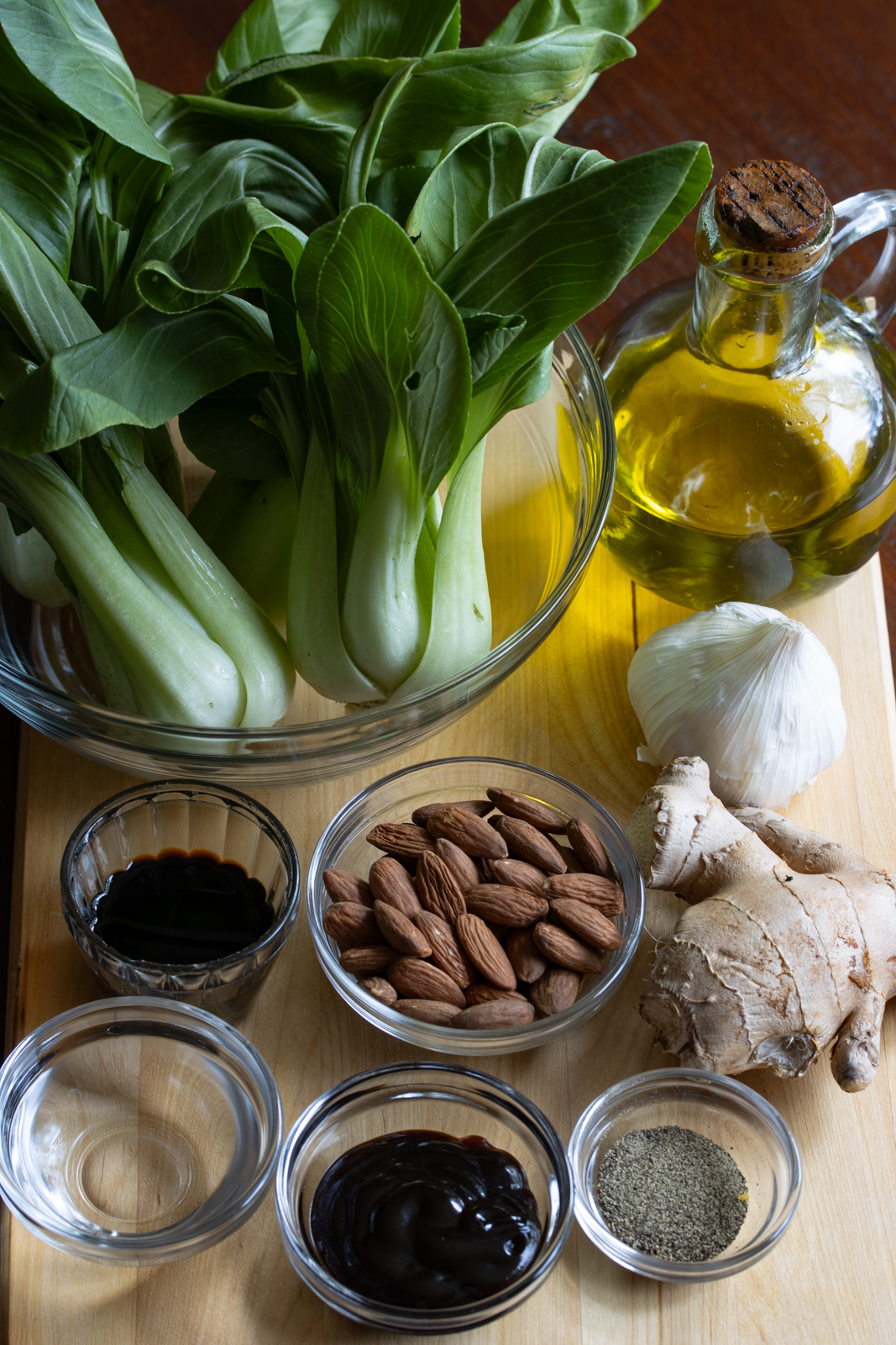 Ingredients needed tp prepare the bok choy.