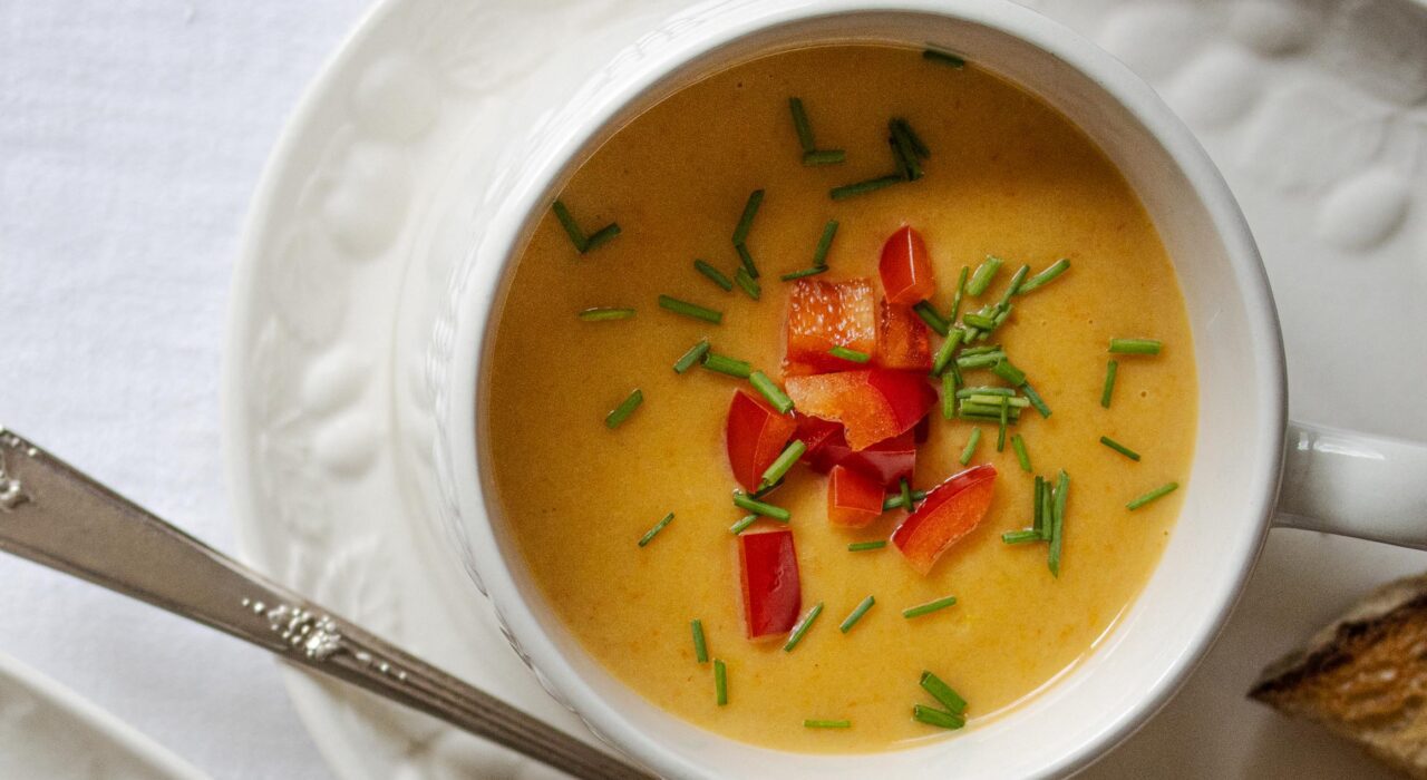 Roasted bell peppers cream soup Roasted bell peppers cream soup