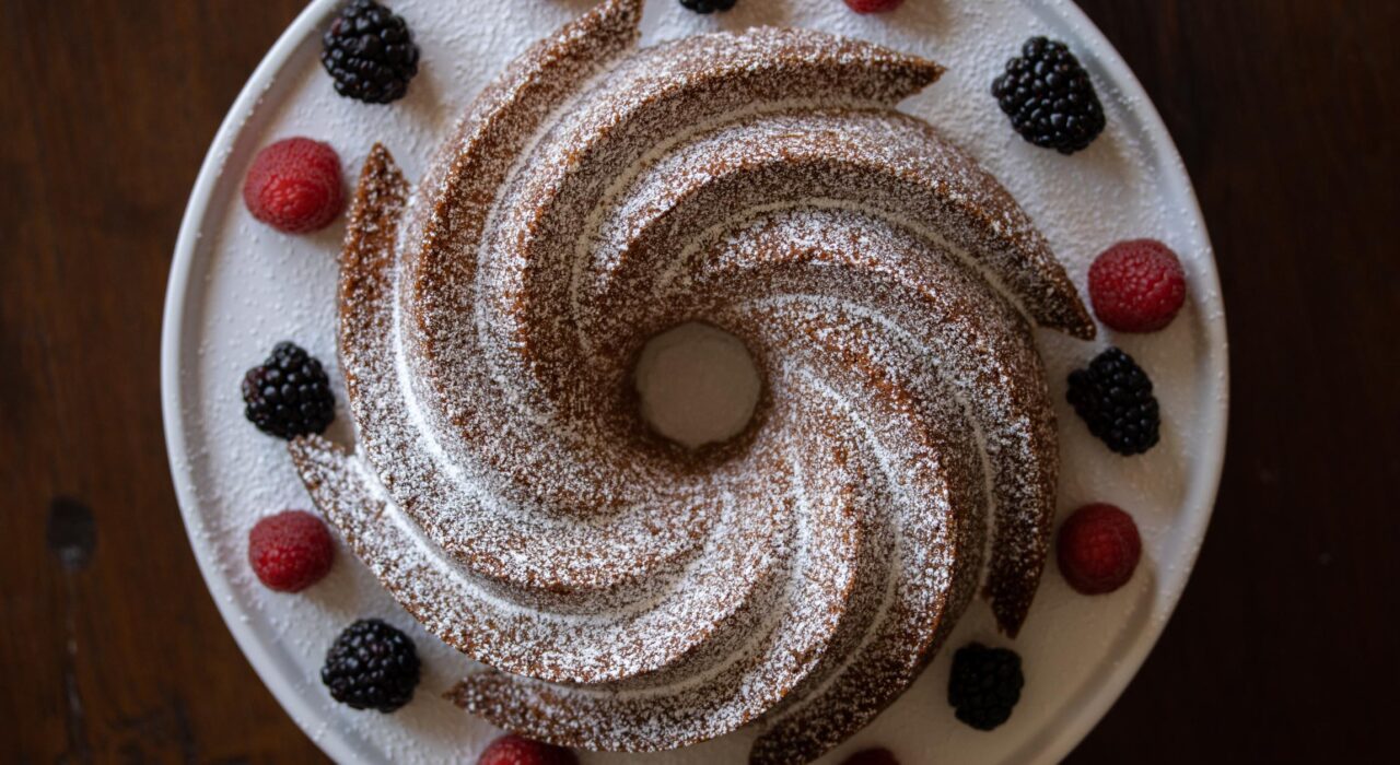 A beautiful serving of the French pound cake.