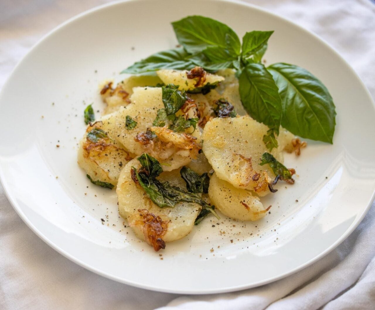 potatoes with basil potatoes with basil
