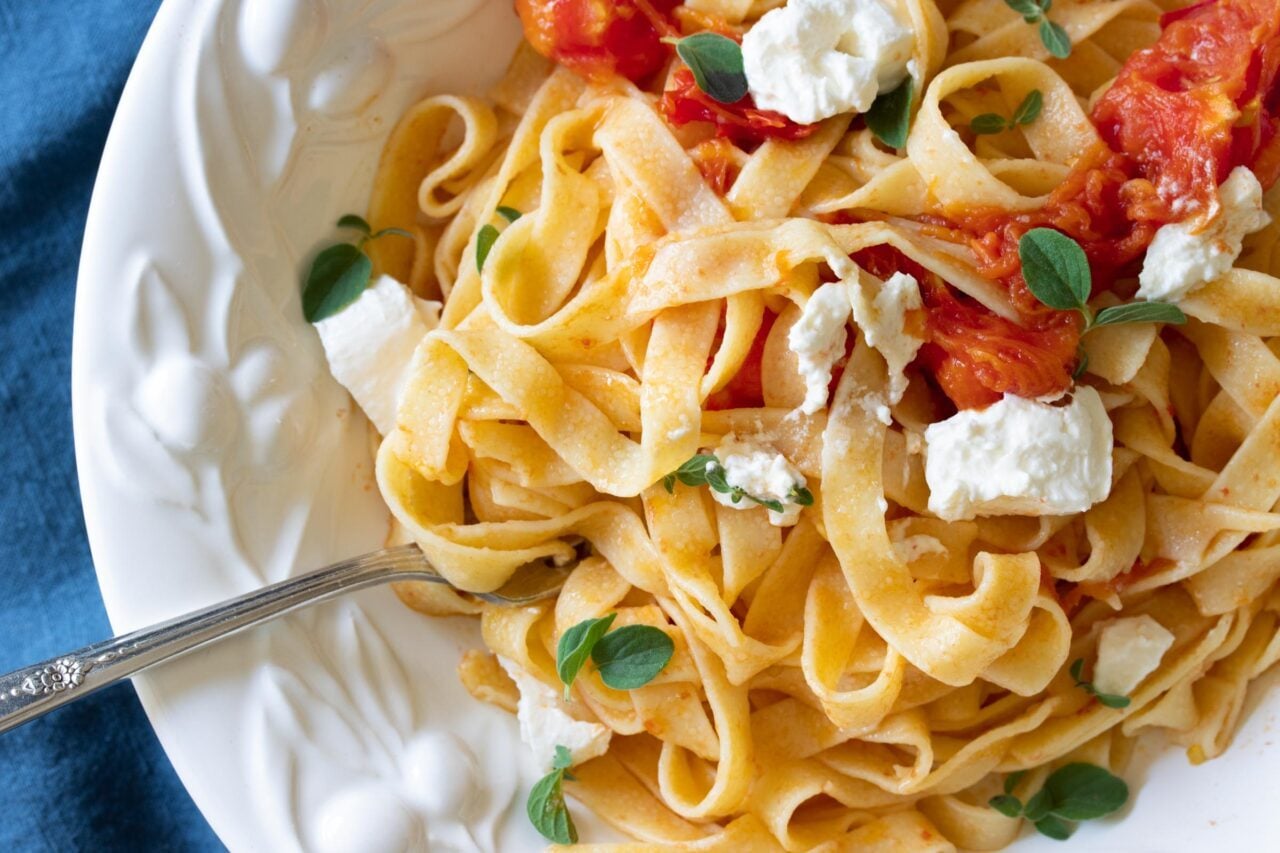 Burrata Cheese with Roasted Tomatoes and Fettuccine Burrata Cheese with Roasted Tomatoes and Fettuccine