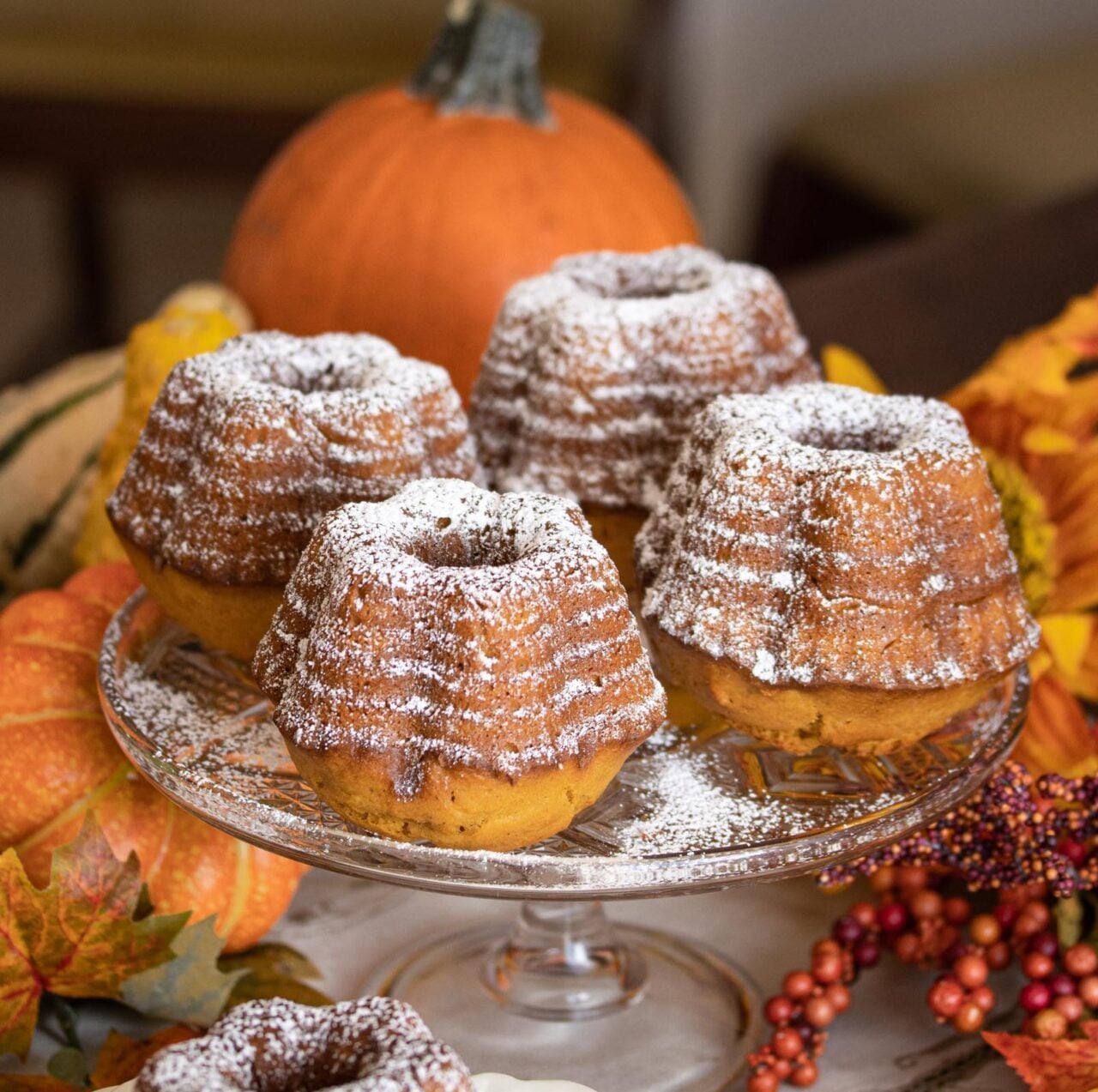 Miniature Pumpkin-Spice Bundt Cakes Miniature Pumpkin-Spice Bundt Cakes