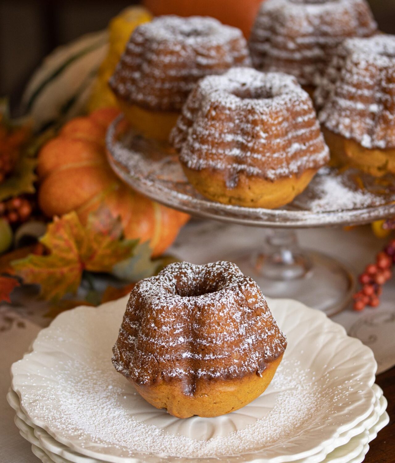 Miniature Pumpkin-Spice Bundt Cakes Miniature Pumpkin-Spice Bundt Cakes