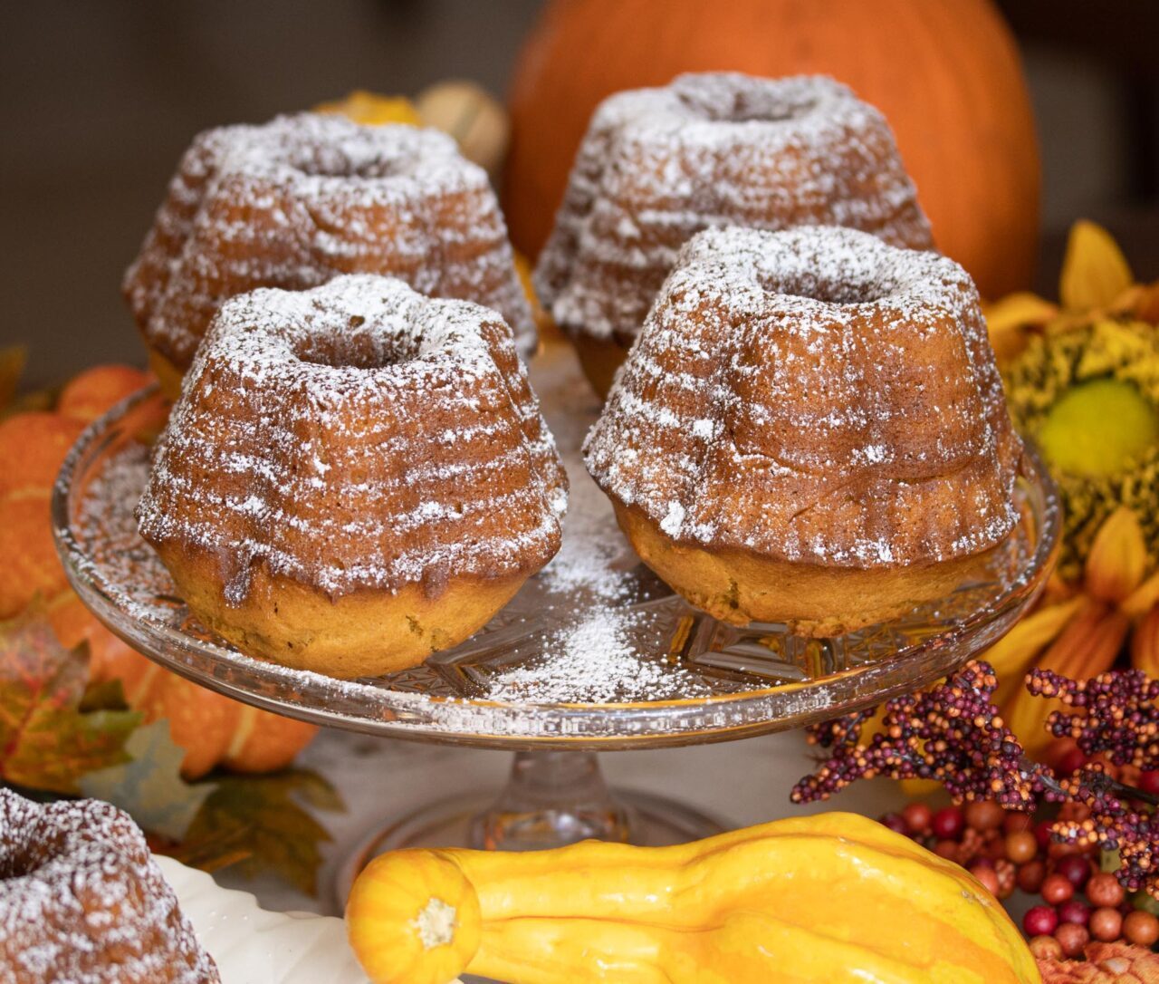 Miniature Pumpkin-Spice Bundt Cakes Miniature Pumpkin-Spice Bundt Cakes