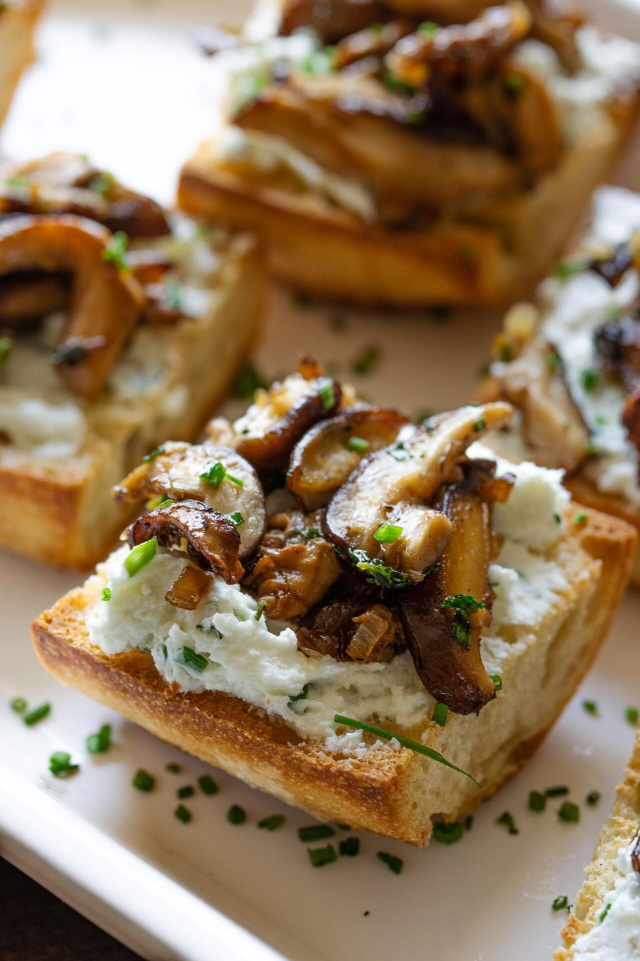 Mushroom and Goat Cheese Toasts Mushroom and Goat Cheese Toasts