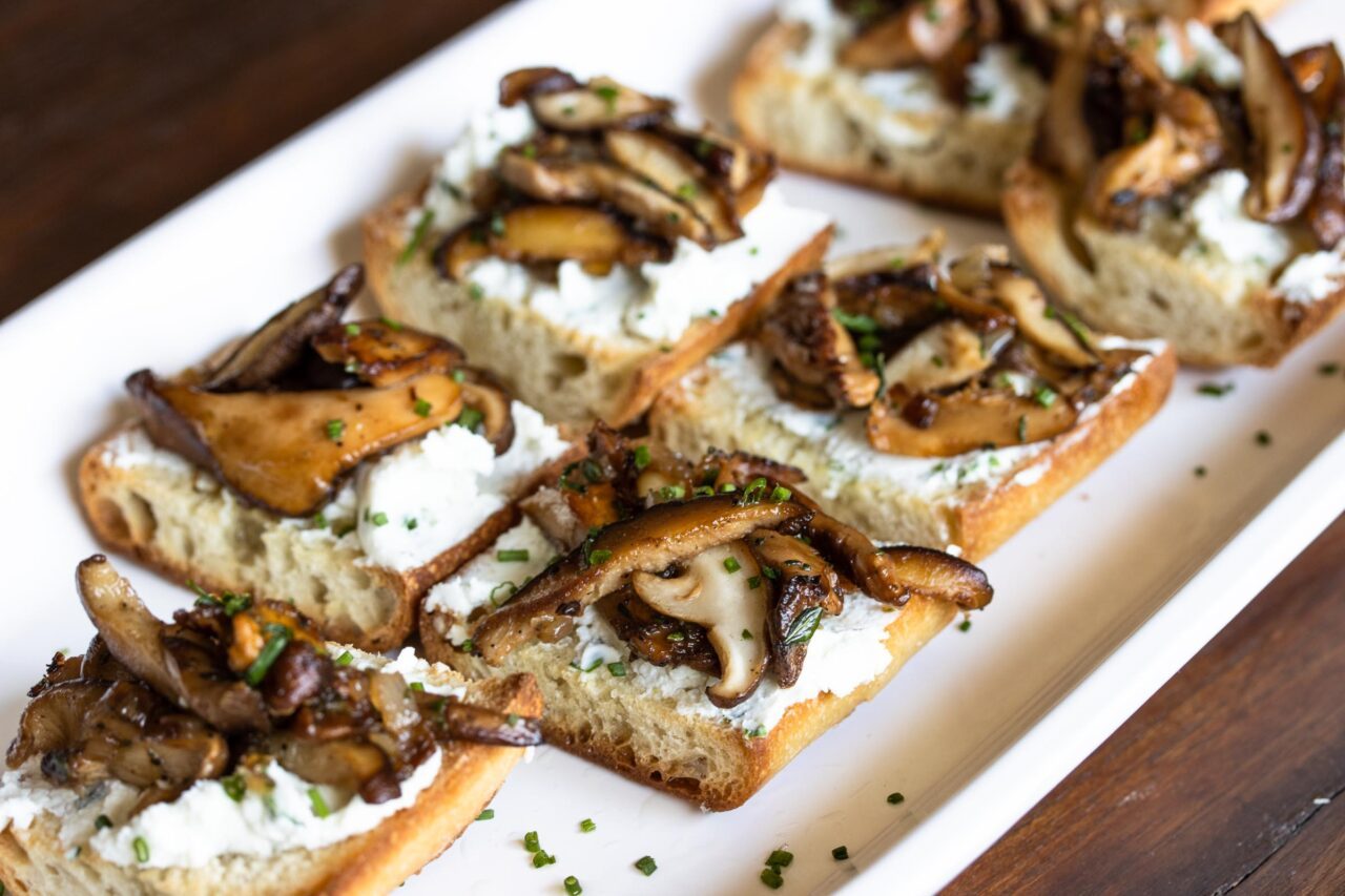 Mushrooms and Goat Cheese Toasts
