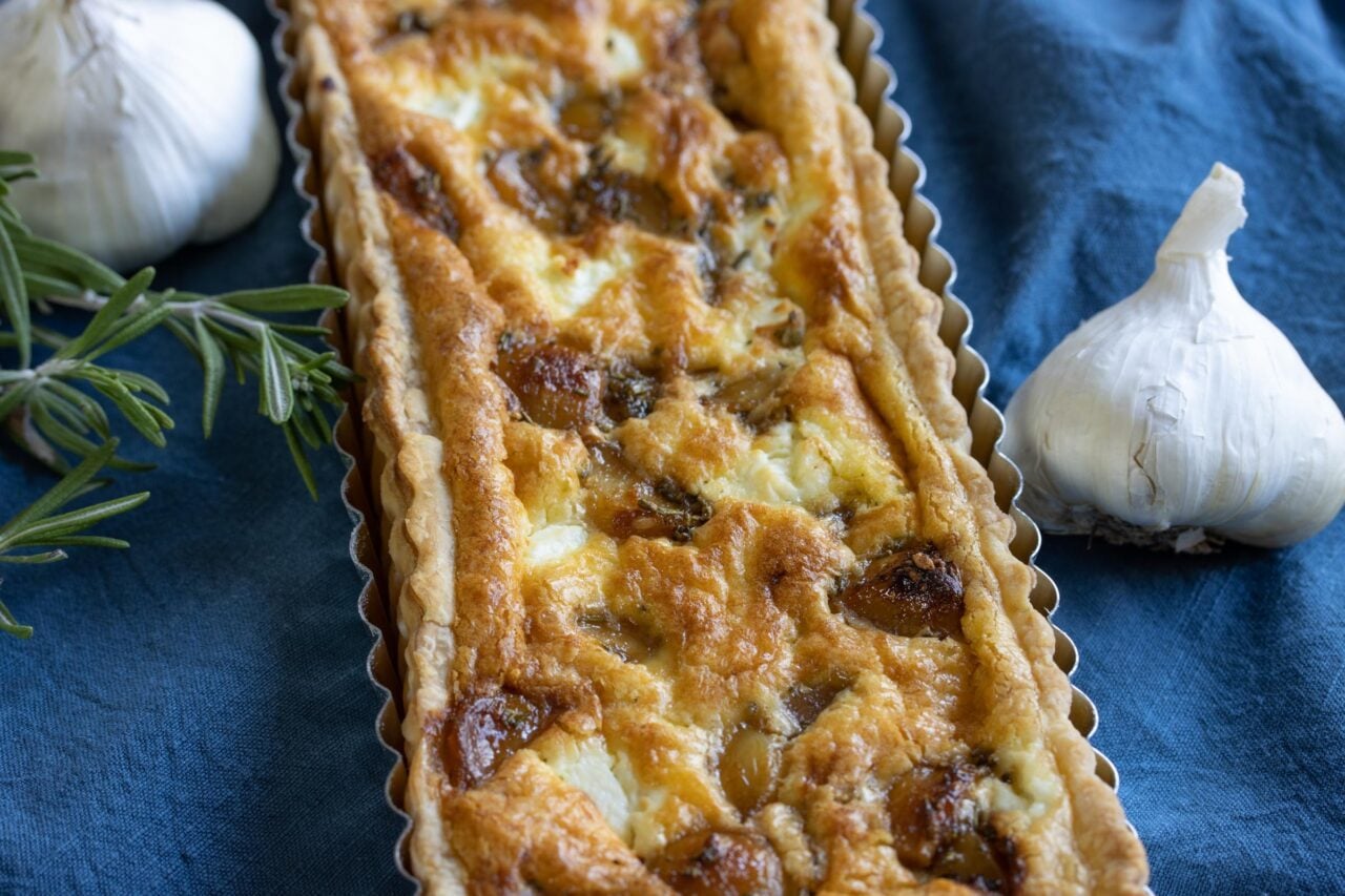 caramelize garlic and goat cheese tart caramelize garlic and goat cheese tart