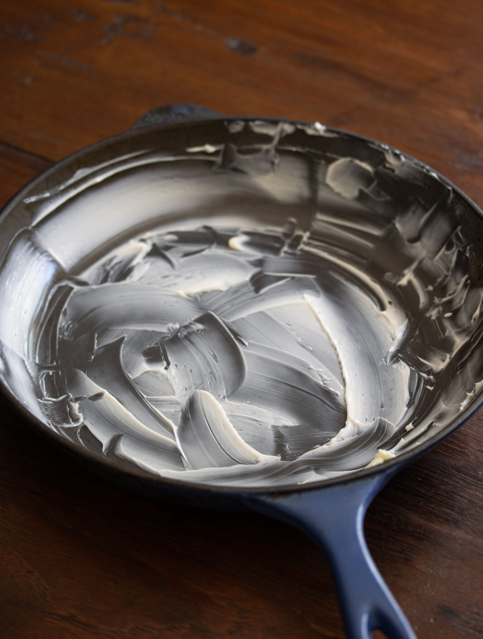 The skillet has been buttered.