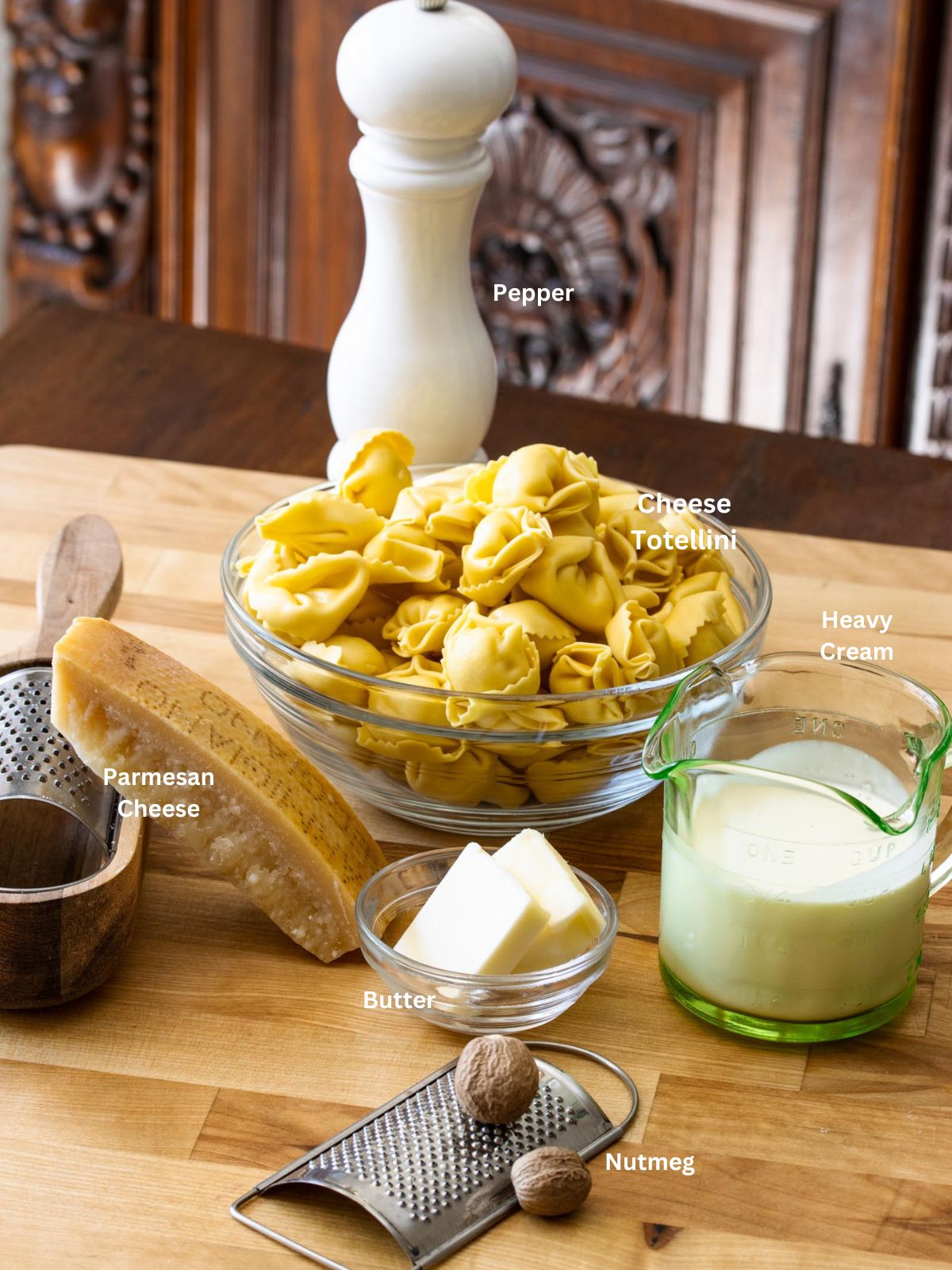 The ingredients required to make the recipe prepared on the counter.