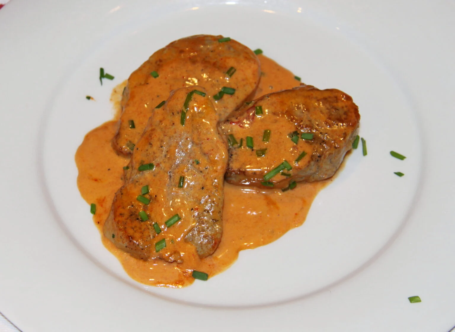 Medallion of pork wiht Guajillo sauce