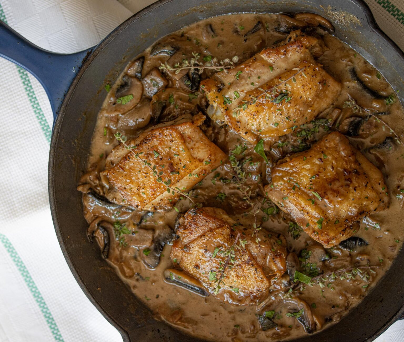 bacon chickne in the skillet