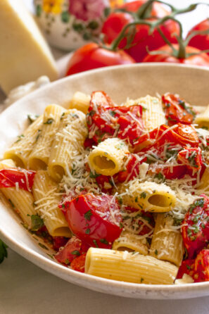 igatoni With Roasted Tomatoes