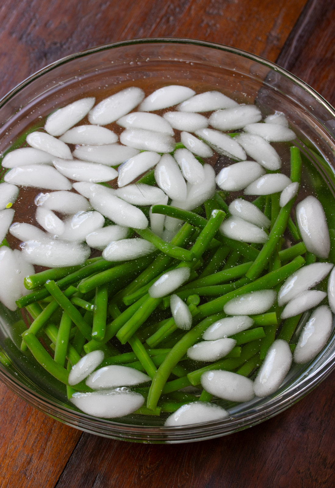 ice water bath for the green beans