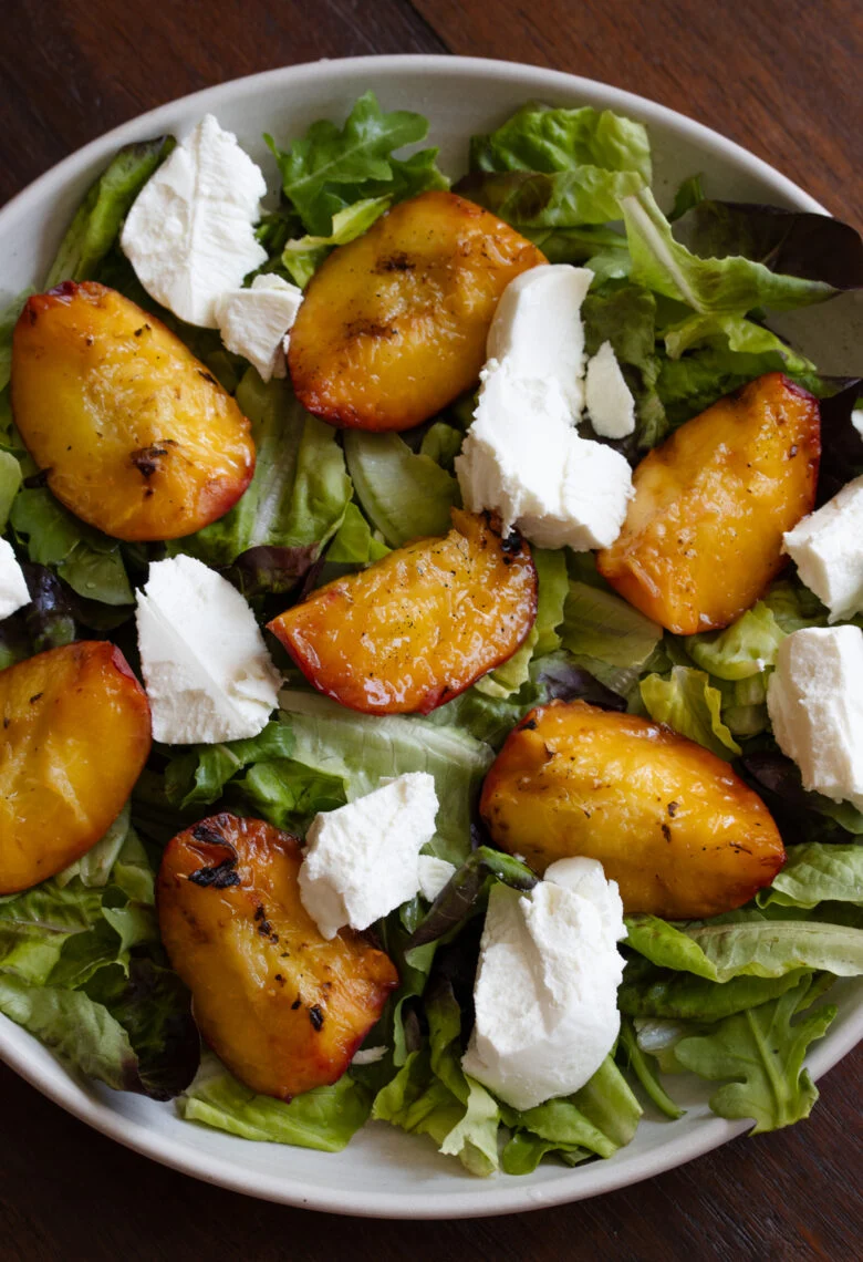 grilled salad with peaches and goat cheese