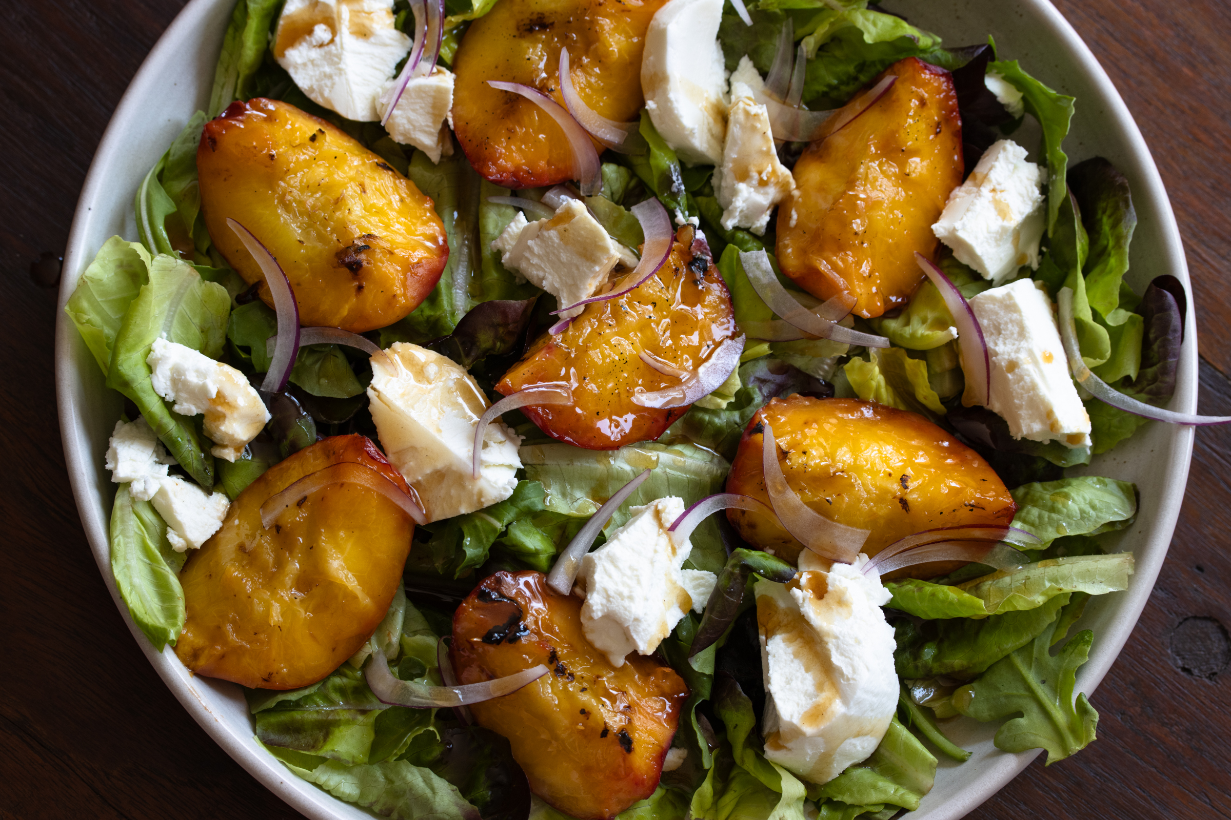 finished plate for grilled peaches