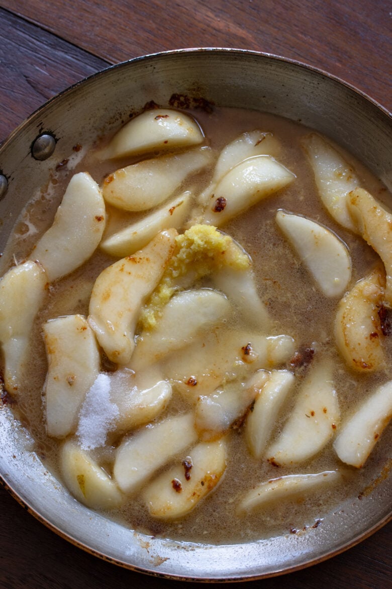 Added sugar, ginger and wine to the pears.