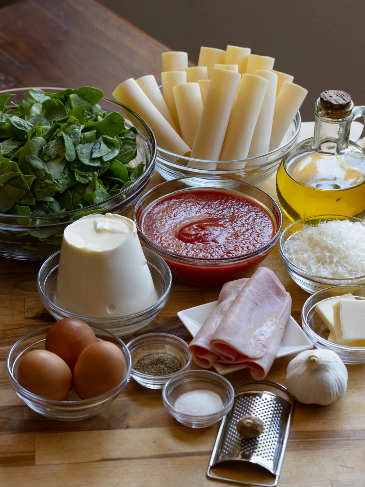Ingredients for your cannelloni.
