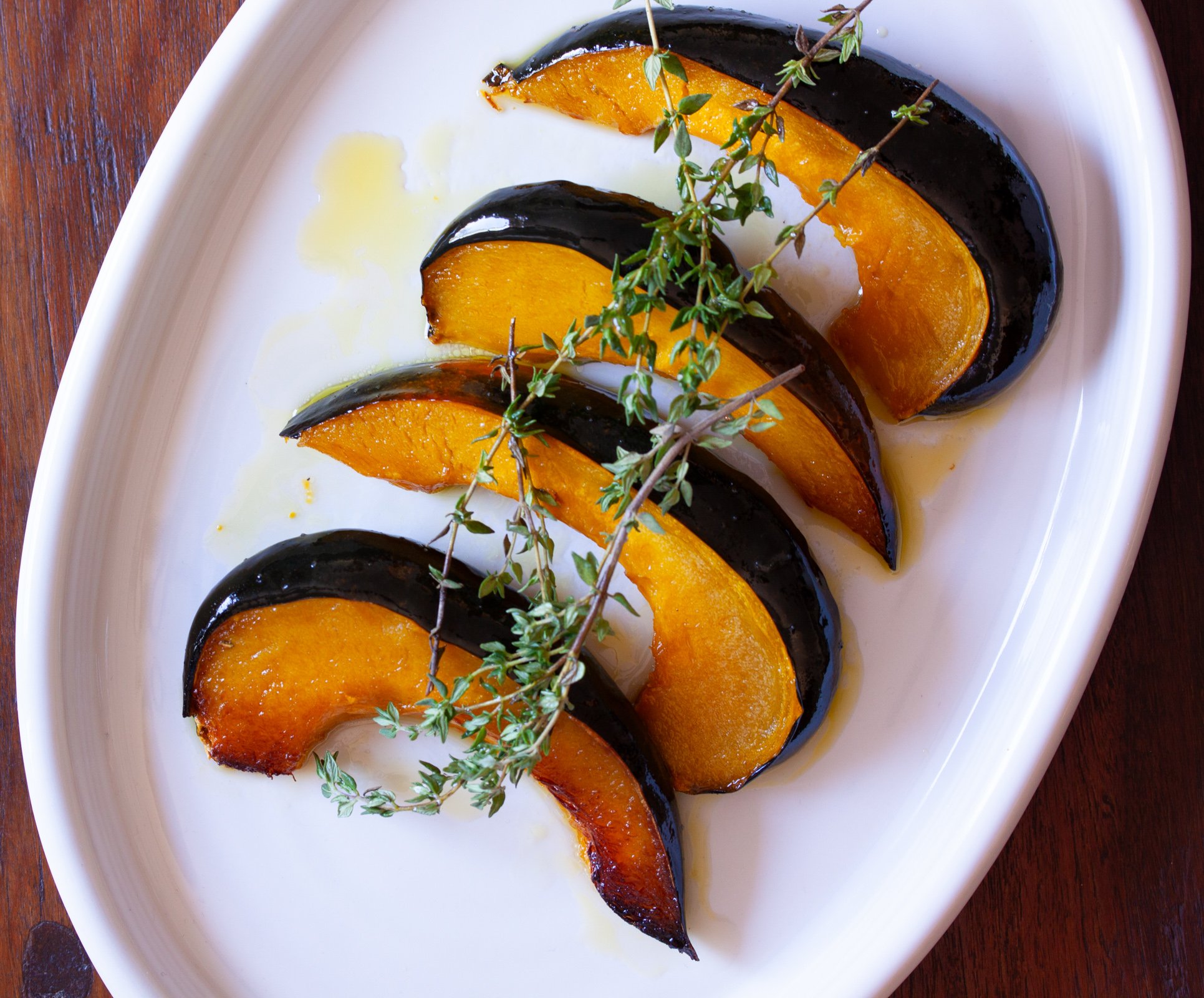 Roasted acorn squash with honey vinaigrette