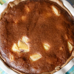 Peach pie all done and ready to be enjoyed.
