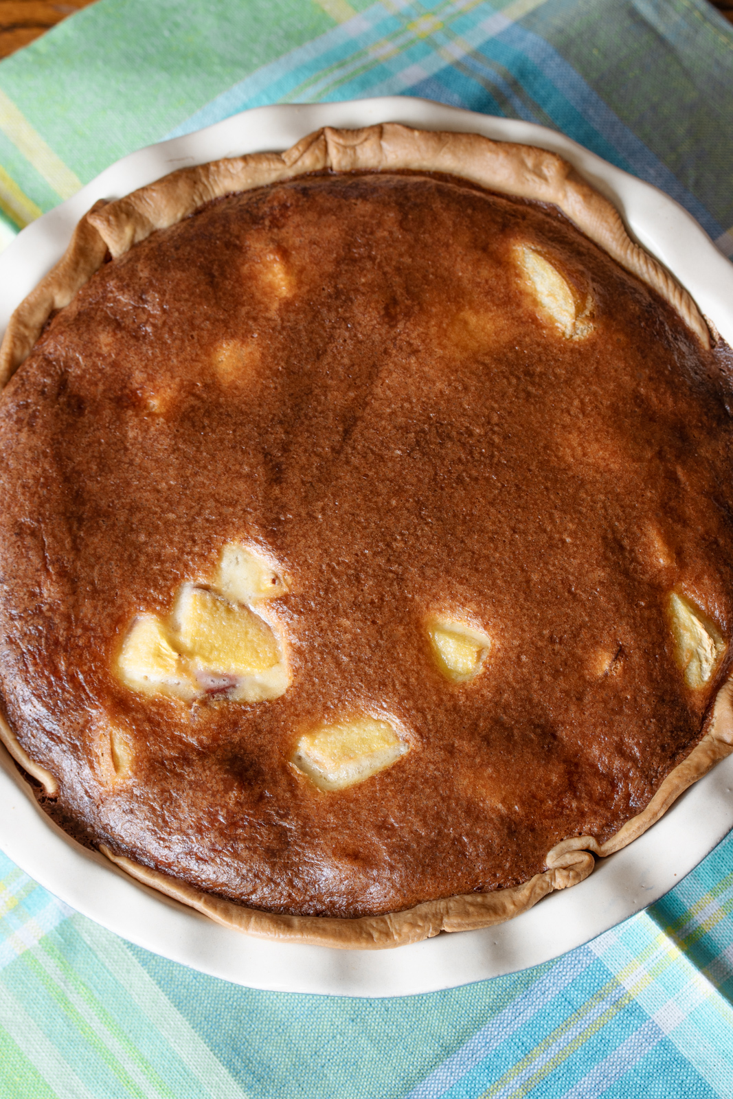 Peach pie all done and ready to be enjoyed.