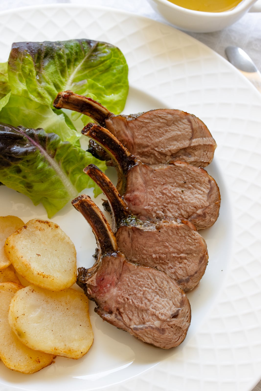 Roasted rack of lamb with caramelized crust