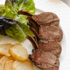 Roasted rack of lamb with caramelized crust