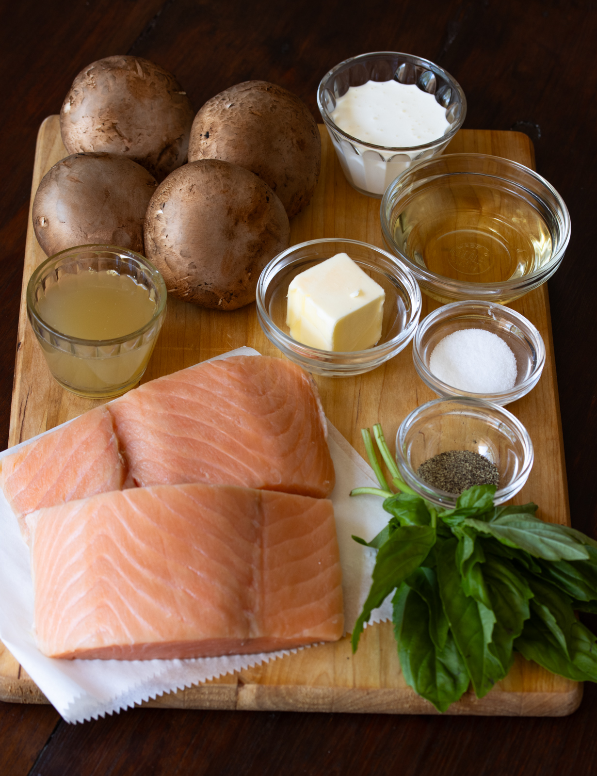 Ingredients needed to create this salmon and mushrooms.
